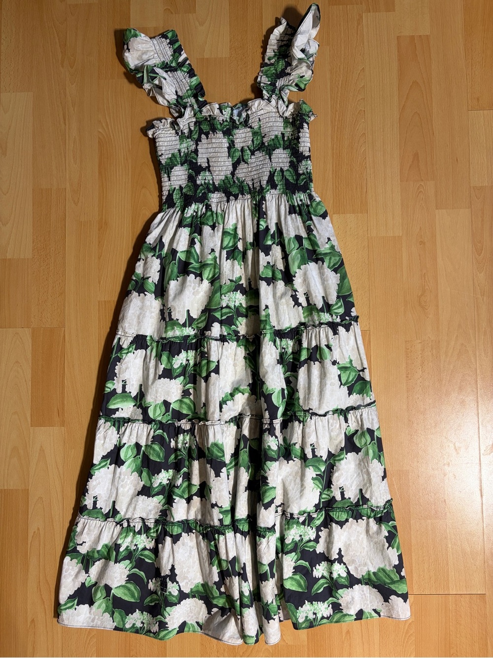 Hill House The Ellie Nap Dress in Hydrangea Floral Smocked Midi Pockets Sm - Picture 4 of 11
